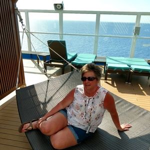 Meet your Posher, Julie